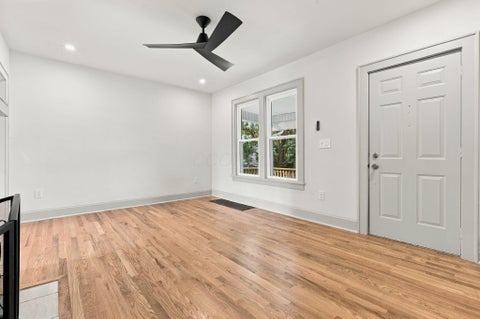 Tiny photo for 381 E Gates Street, Columbus, OH 43206 (MLS # 226039520)