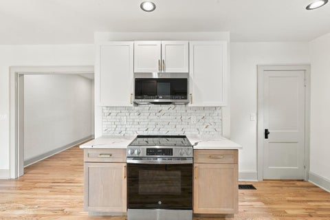Tiny photo for 381 E Gates Street, Columbus, OH 43206 (MLS # 226039520)