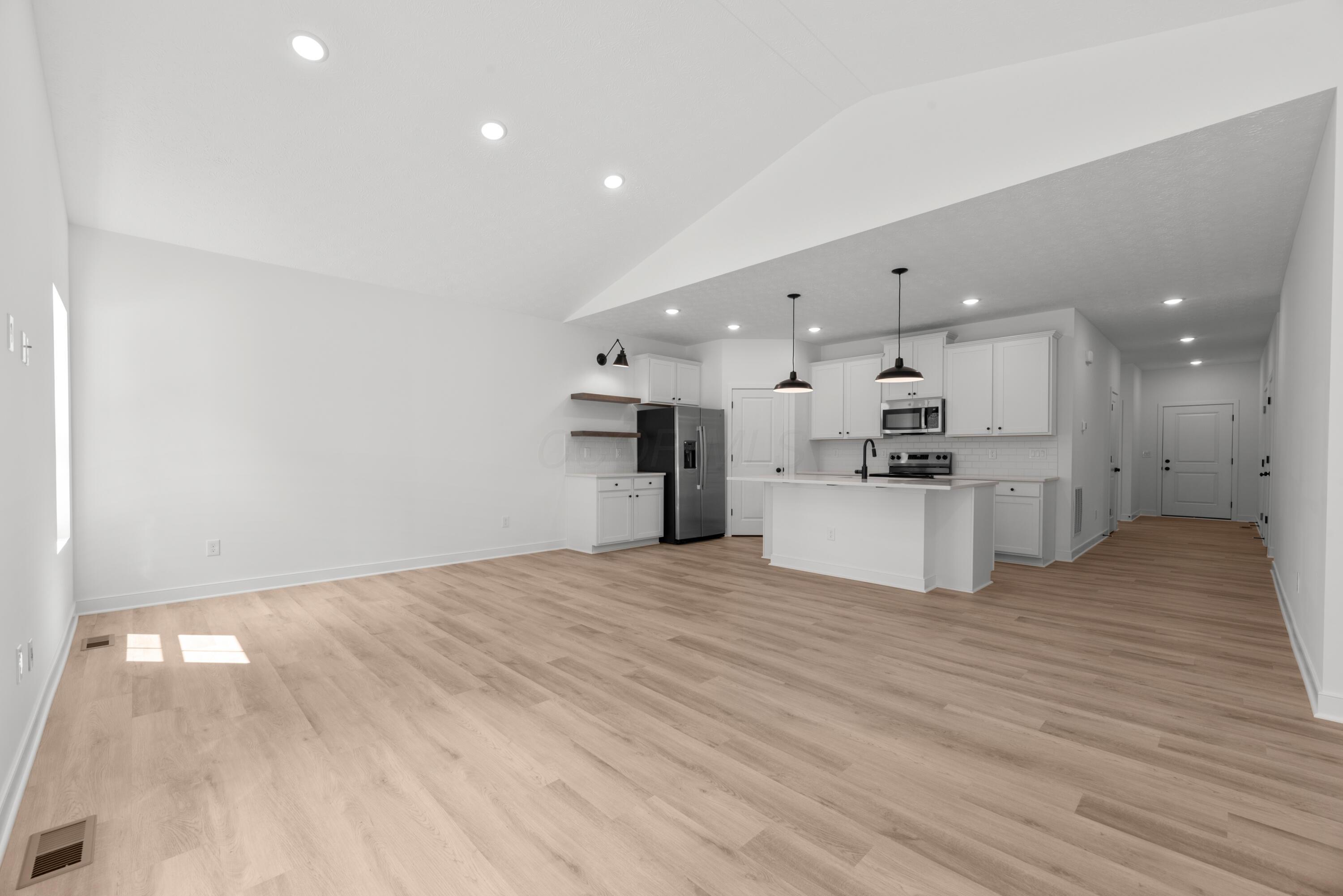 3190 Apple Valley Drive, Howard, Ohio image 16