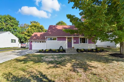 Photo of 2424 Nottingham Road, Columbus, OH 43221 (MLS # 226008695)