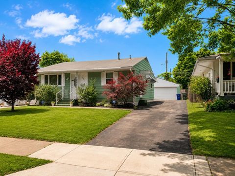 Homes For Sale - 209 Currier Drive<br/> Columbus, OH 43207