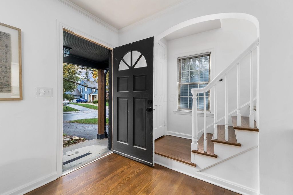 Photo of 382 Park Boulevard, Worthington, OH 43085 (MLS # 225040773)