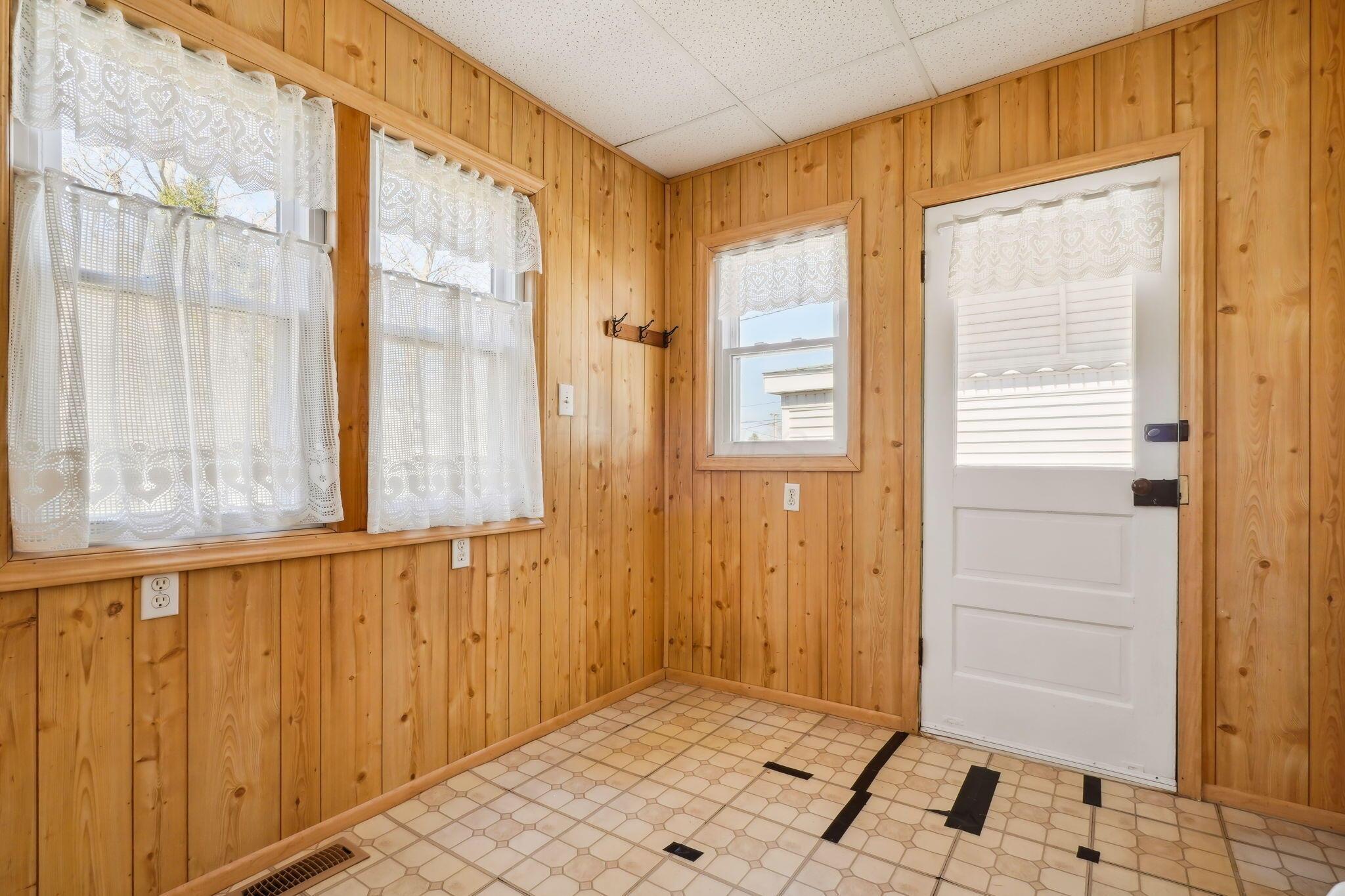 323 E Walnut Street, Lancaster, Ohio image 25