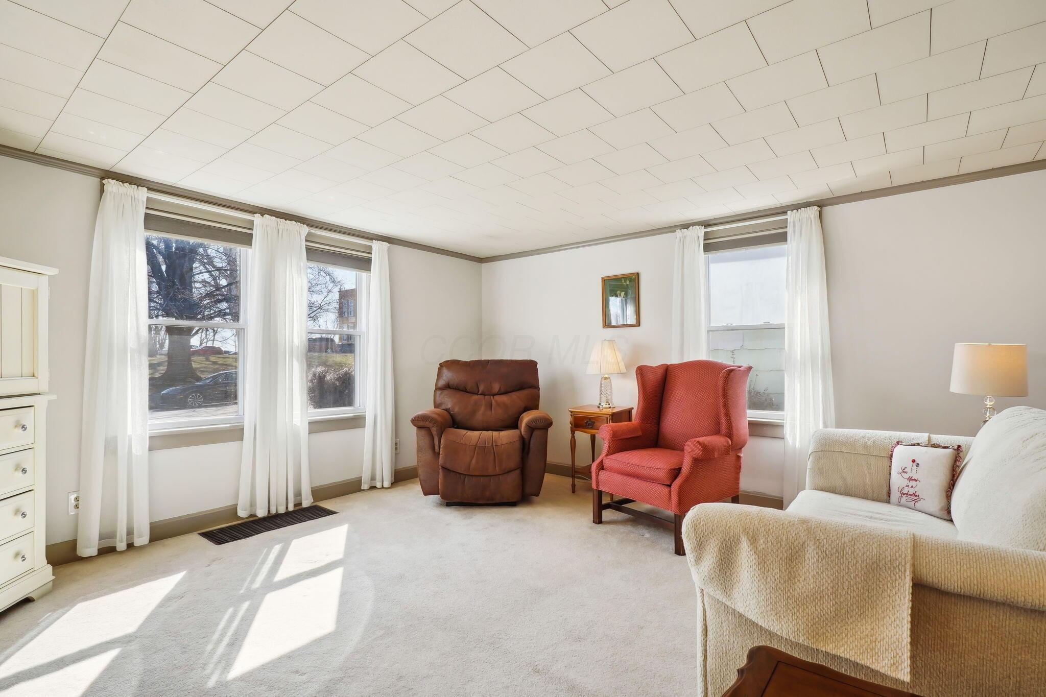 323 E Walnut Street, Lancaster, Ohio image 6