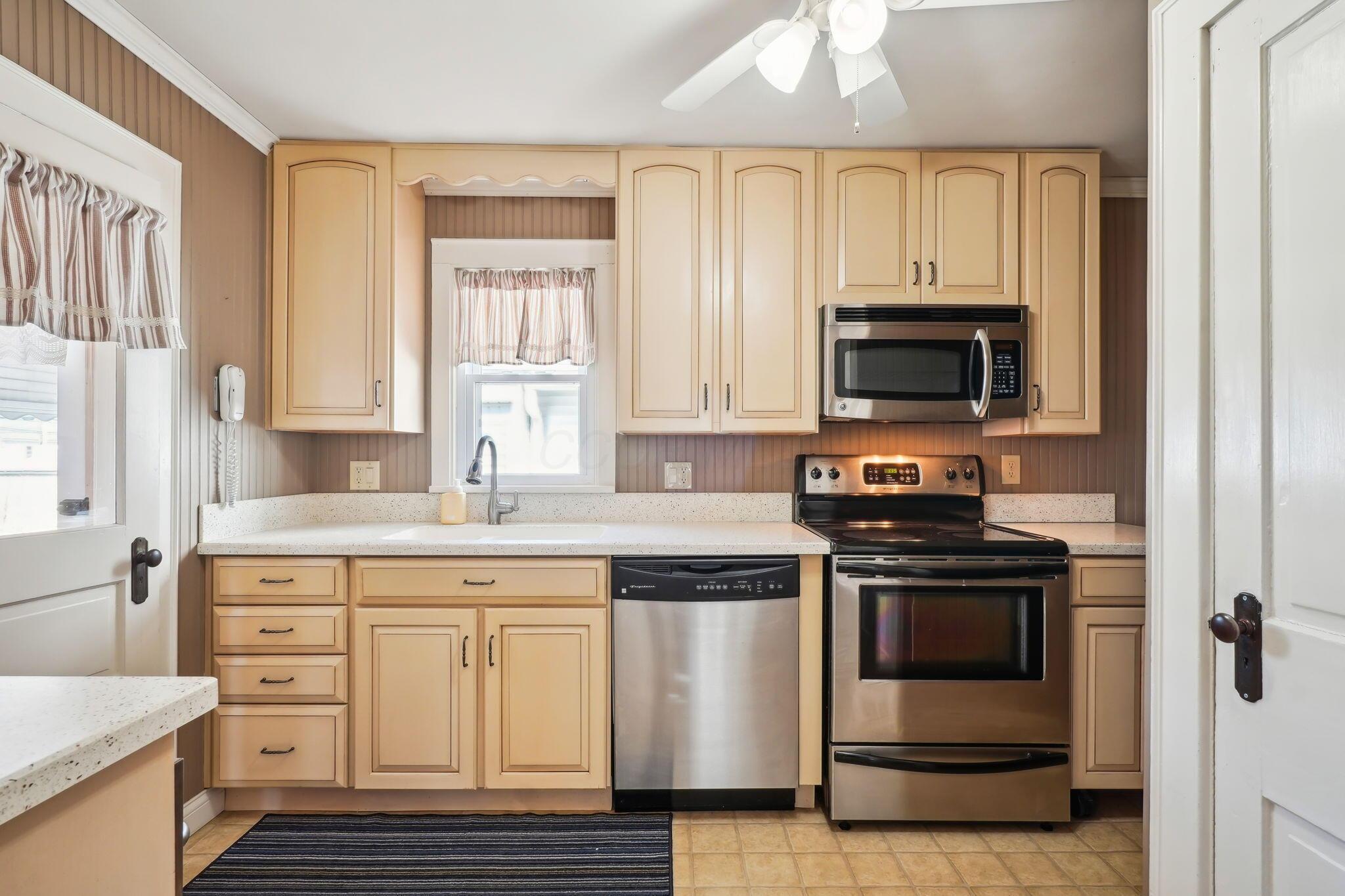 323 E Walnut Street, Lancaster, Ohio image 21