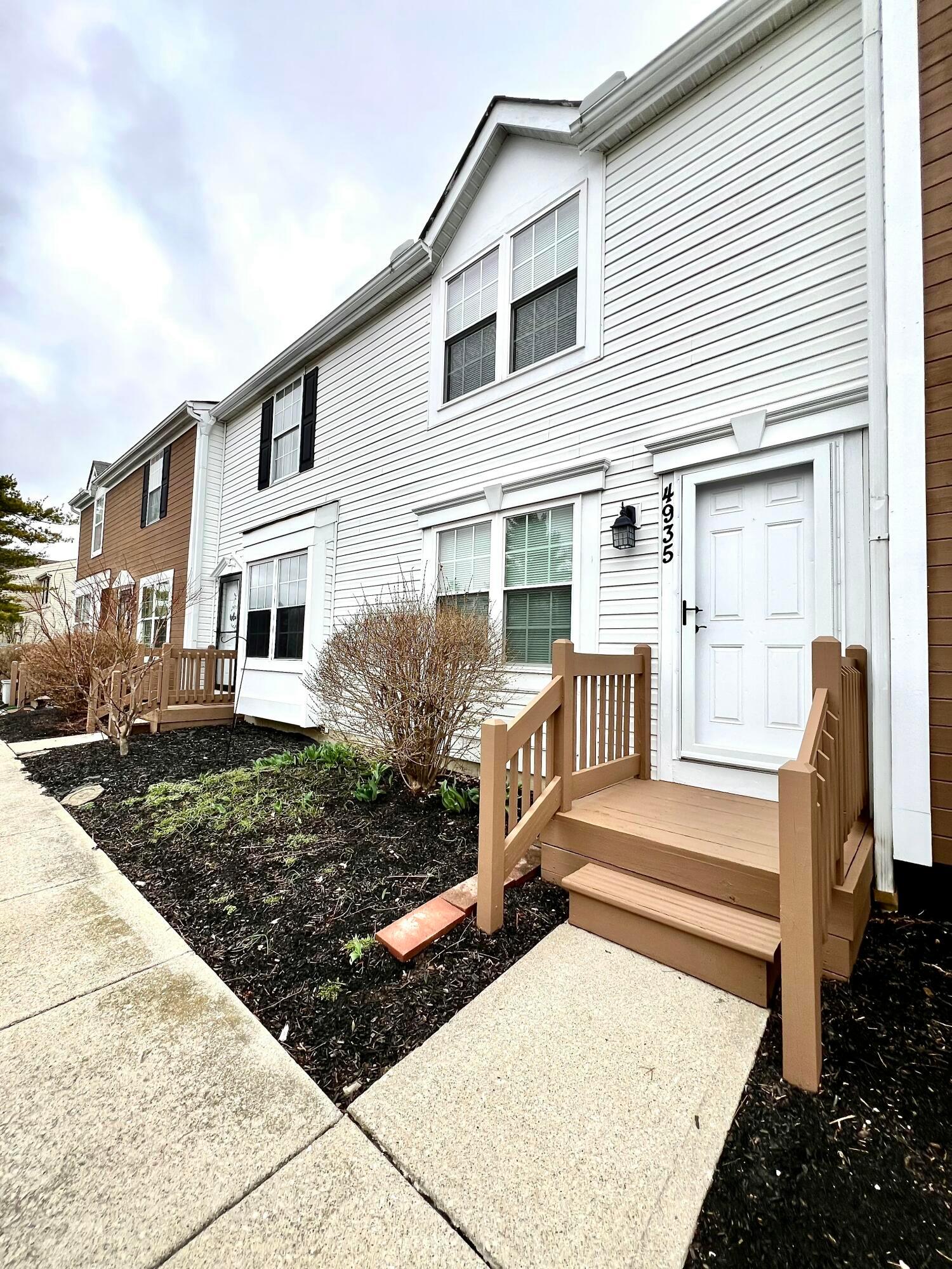 4935 Stoneybrook Boulevard #18D, Hilliard, Ohio image 30