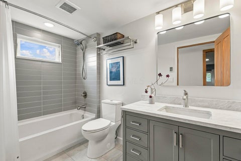 Tiny photo for 2047 Mccoy Road, Upper Arlington, OH 43220 (MLS # 226035861)