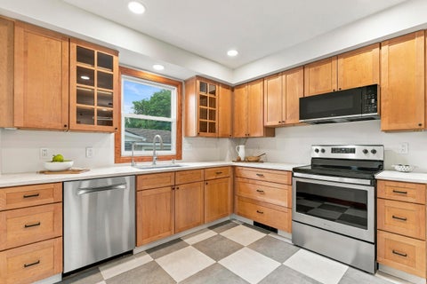 Tiny photo for 2047 Mccoy Road, Upper Arlington, OH 43220 (MLS # 226035861)