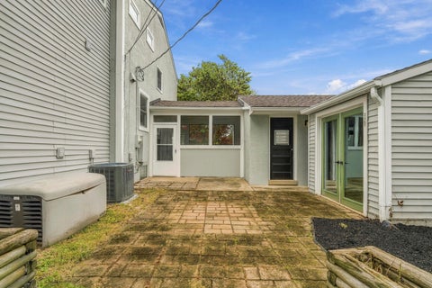 Tiny photo for 2047 Mccoy Road, Upper Arlington, OH 43220 (MLS # 226035861)