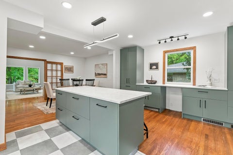 Tiny photo for 2047 Mccoy Road, Upper Arlington, OH 43220 (MLS # 226035861)