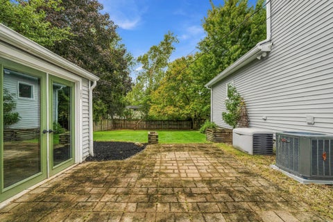 Tiny photo for 2047 Mccoy Road, Upper Arlington, OH 43220 (MLS # 226035861)