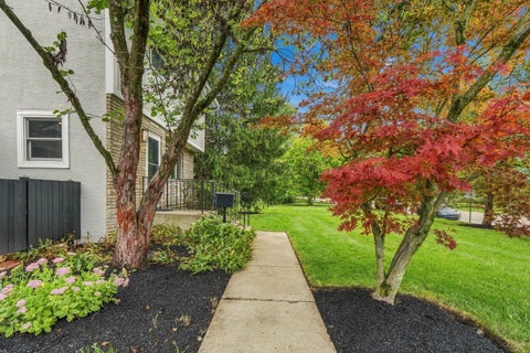 Tiny photo for 2047 Mccoy Road, Upper Arlington, OH 43220 (MLS # 226035861)