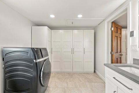 Tiny photo for 2047 Mccoy Road, Upper Arlington, OH 43220 (MLS # 226035861)
