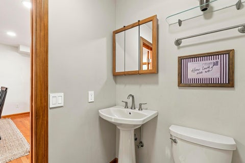 Tiny photo for 2047 Mccoy Road, Upper Arlington, OH 43220 (MLS # 226035861)