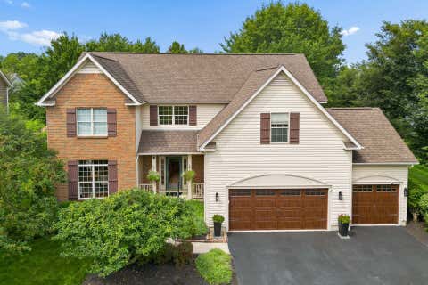 Photo of 3564 Waterbury Lane, Powell, OH 43065 (MLS # 226031916)
