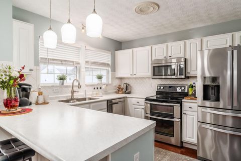 Tiny photo for 2522 Bloxom Street, Grove City, OH 43123 (MLS # 225045428)