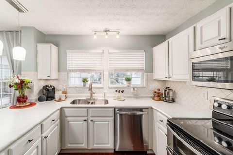 Tiny photo for 2522 Bloxom Street, Grove City, OH 43123 (MLS # 225045428)