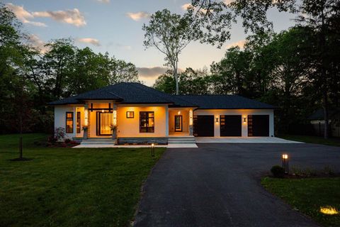 Photo of 8159 Riverside Drive, Powell, OH 43065 (MLS # 225018279)