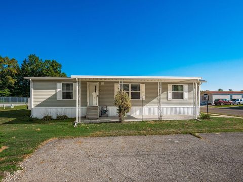 Photo of 201 Rona Boulevard, Pataskala, OH 43062 (MLS # 225032864)