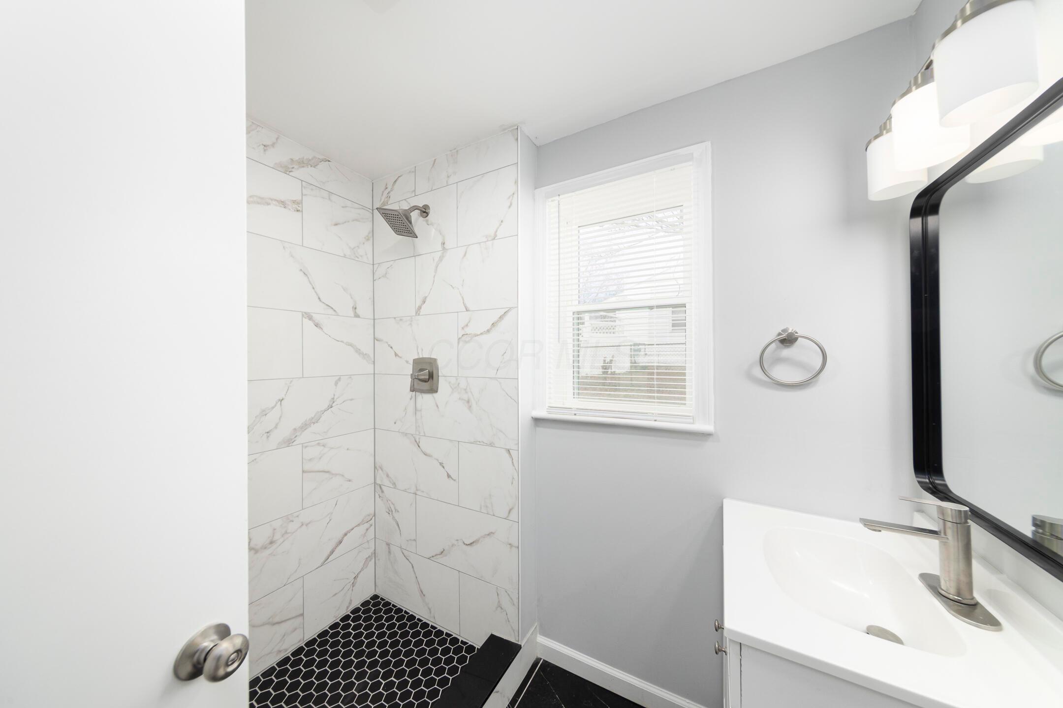 3106 Caralee Drive, Columbus, Ohio image 24