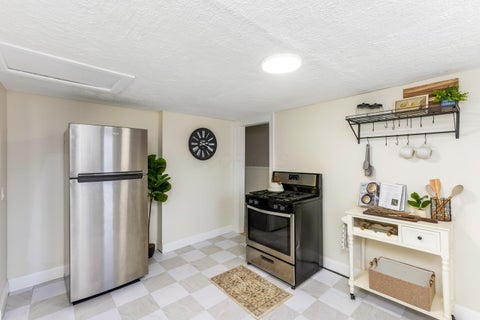 Tiny photo for 1600 Obetz Avenue, Columbus, OH 43207 (MLS # 226040972)