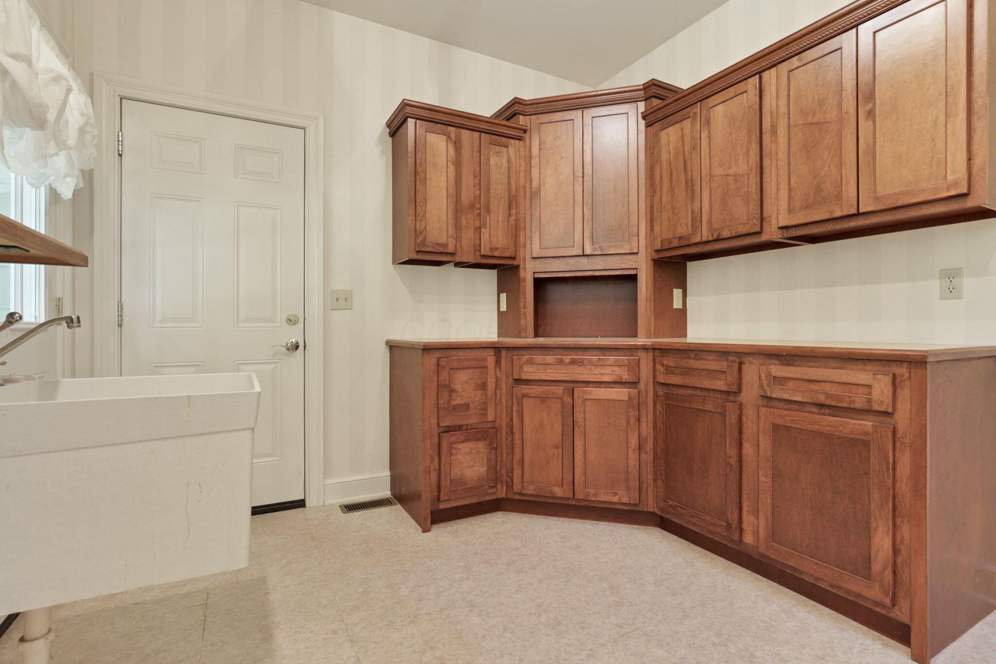 1200 Willow Road, Springfield, Ohio image 36
