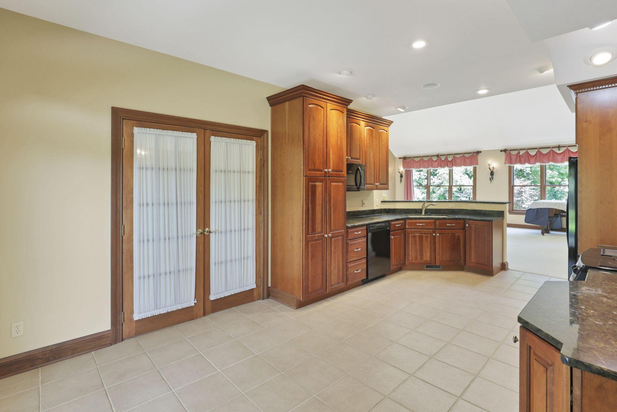 1200 Willow Road, Springfield, Ohio image 16