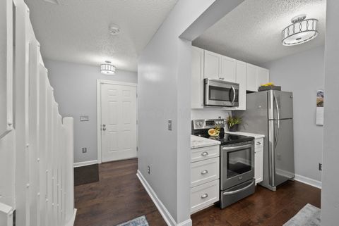 Tiny photo for 2002 Jasper Lane 26D #26D, Hilliard, OH 43026 (MLS # 225037619)