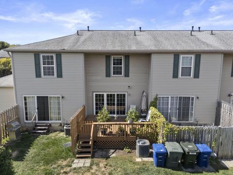 Tiny photo for 2002 Jasper Lane 26D #26D, Hilliard, OH 43026 (MLS # 225037619)