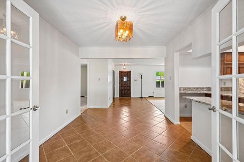 Tiny photo for 676 Fairlawn Drive, Circleville, OH 43113 (MLS # 226014364)