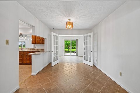 Tiny photo for 676 Fairlawn Drive, Circleville, OH 43113 (MLS # 226014364)