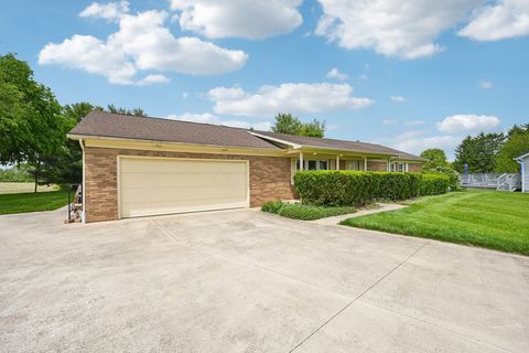 Tiny photo for 676 Fairlawn Drive, Circleville, OH 43113 (MLS # 226014364)