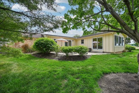 Tiny photo for 676 Fairlawn Drive, Circleville, OH 43113 (MLS # 226014364)
