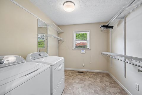 Tiny photo for 676 Fairlawn Drive, Circleville, OH 43113 (MLS # 226014364)