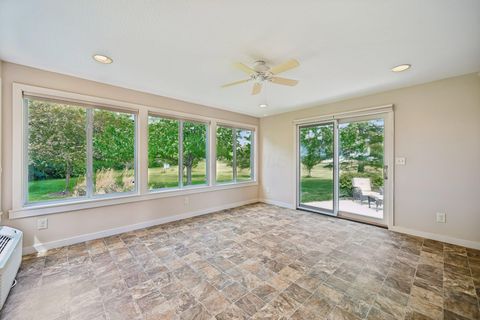Tiny photo for 676 Fairlawn Drive, Circleville, OH 43113 (MLS # 226014364)