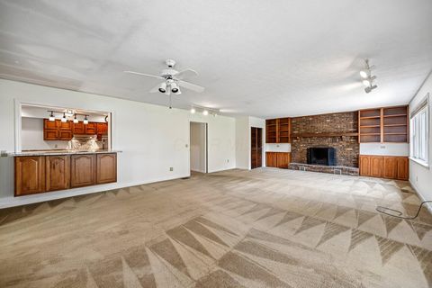 Tiny photo for 676 Fairlawn Drive, Circleville, OH 43113 (MLS # 226014364)