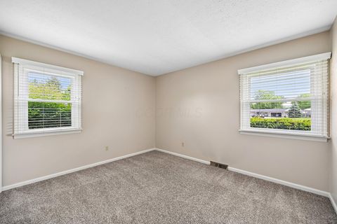 Tiny photo for 676 Fairlawn Drive, Circleville, OH 43113 (MLS # 226014364)