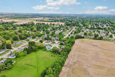Tiny photo for 676 Fairlawn Drive, Circleville, OH 43113 (MLS # 226014364)