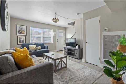 Apartment For Rent - 464 E Norwich Avenue #464 D<br/> Columbus, OH 43201