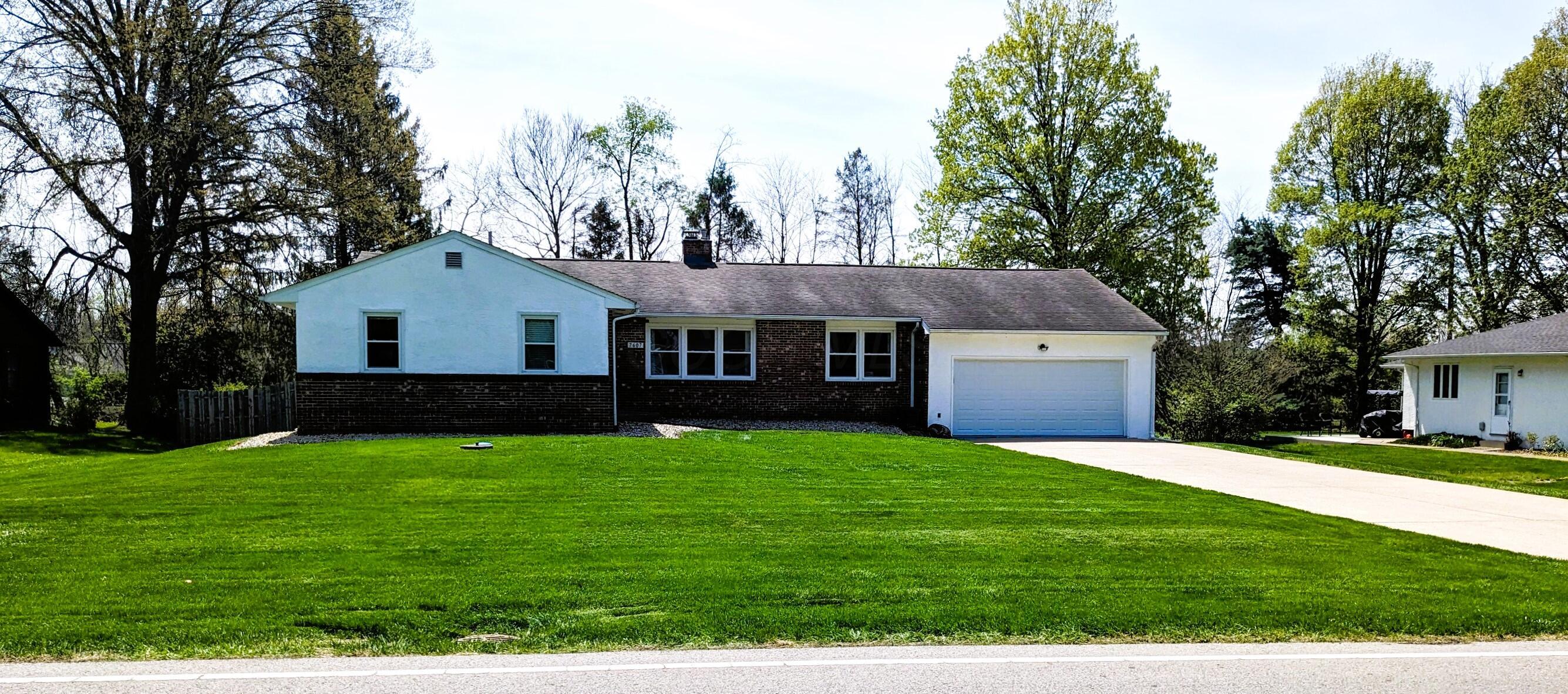7607 Palmer Road, Reynoldsburg, Ohio image 1