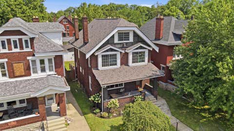Photo of 1856 Oak Street, Columbus, OH 43205 (MLS # 226029668)