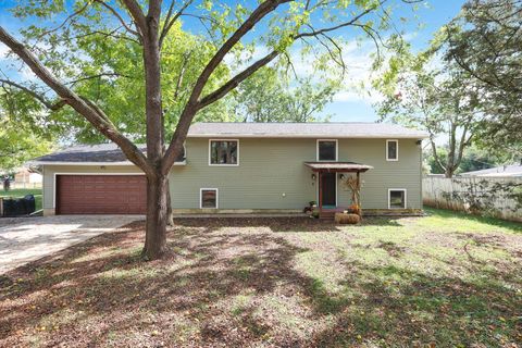Photo of 324 West Street, Groveport, OH 43125 (MLS # 225036699)