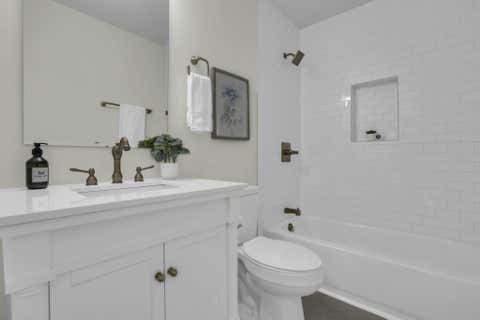 Tiny photo for 201 S Main Street, London, OH 43140 (MLS # 226027365)