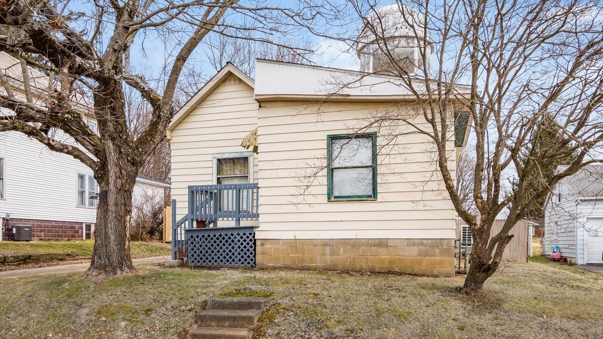 111 S Maple Heights, New Lexington, Ohio image 2