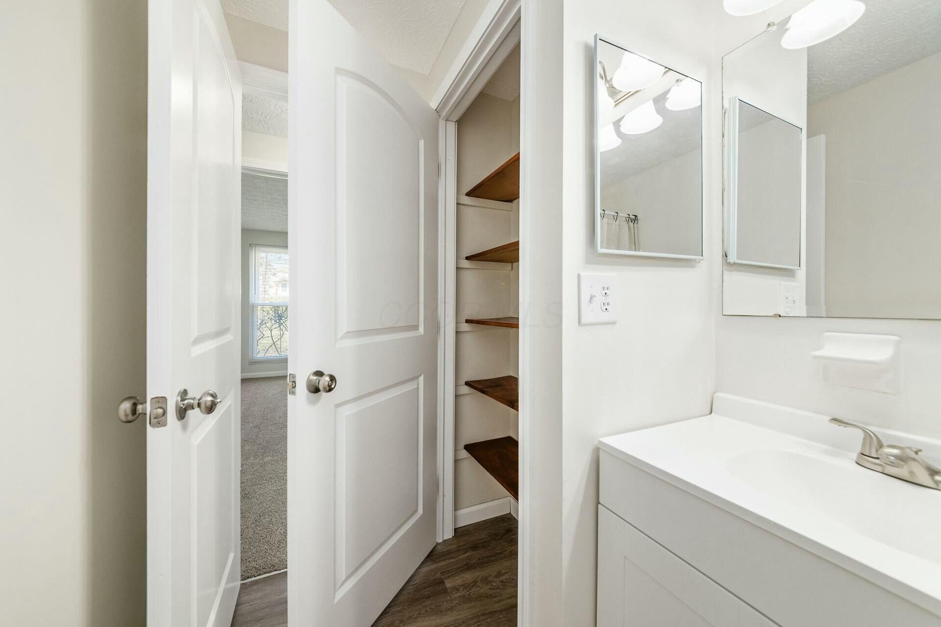 714 Cherry Hollow Road #G, Columbus, Ohio image 17