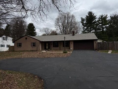 Photo of 544 Noe Bixby Road, Columbus, OH 43213 (MLS # 226008349)