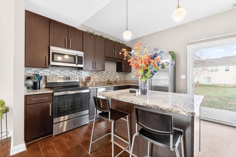 Tiny photo for 5478 Albany Terrace Way 1405 #1405, Westerville, OH 43081 (MLS # 225045472)