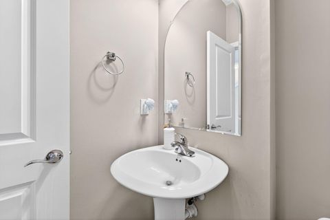 Tiny photo for 5478 Albany Terrace Way 1405 #1405, Westerville, OH 43081 (MLS # 225045472)