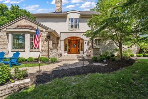 Photo of 2908 S Dorchester Road, Columbus, OH 43221 (MLS # 226021159)