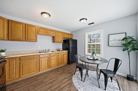 Tiny photo for 2585 Millview Drive, Columbus, OH 43207 (MLS # 225044670)